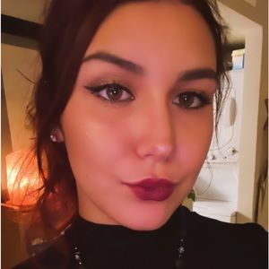 Meet your Posher, Molly